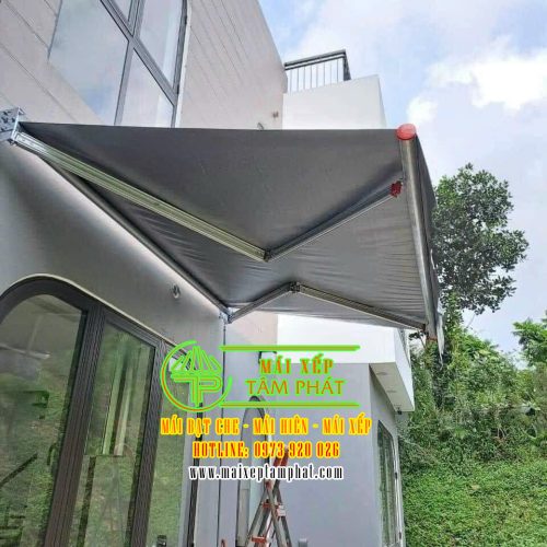 Lắp đặt mái hiên di động quay tay giá rẻ
