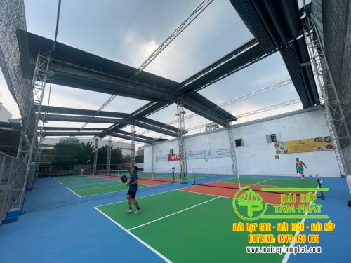 Mái bạt xếp di động che sân Pickleball